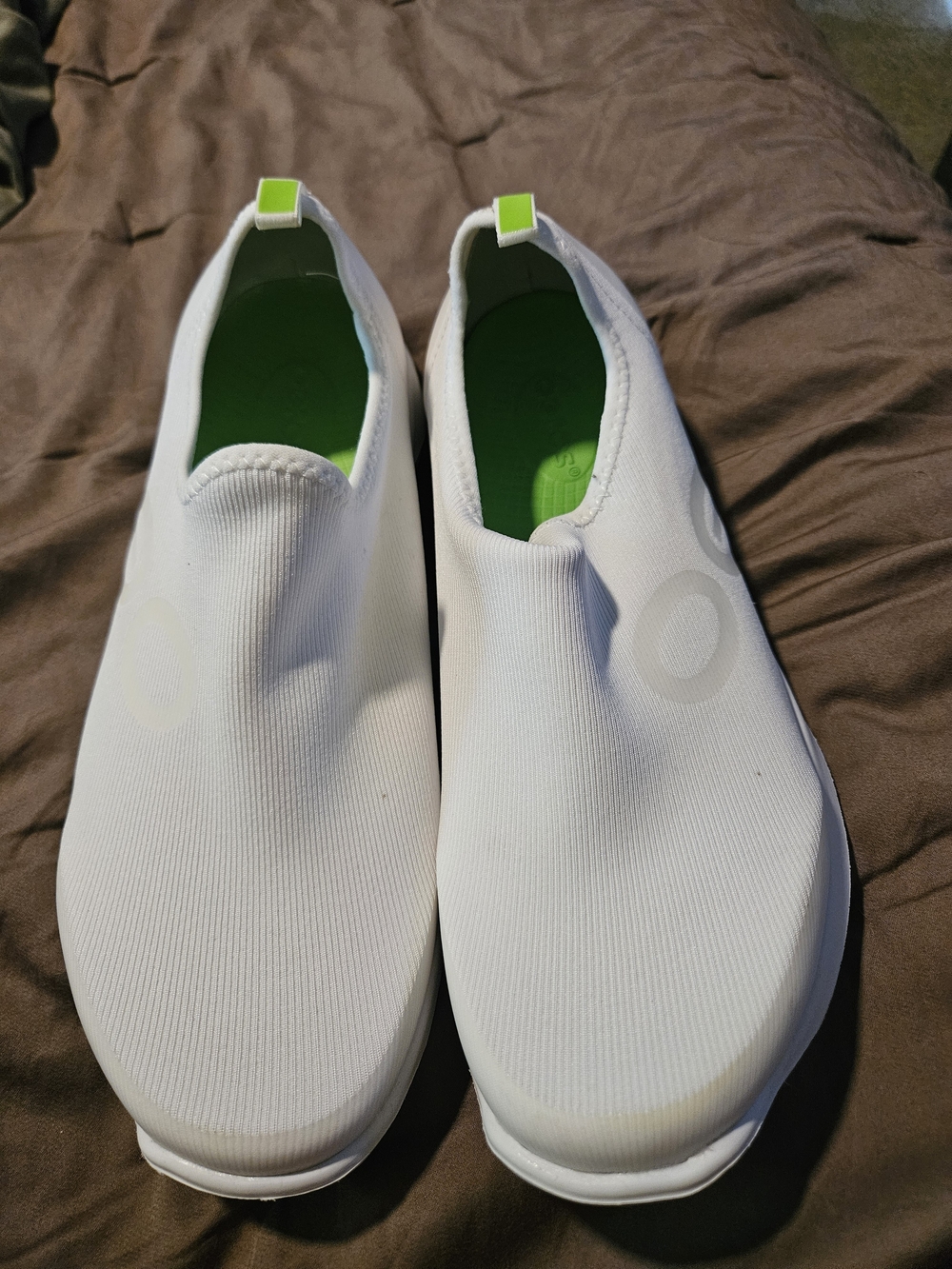 OOFOS OOmg Sport low-top slip-on sneakers